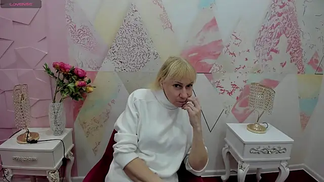 Snapshot of Kiky_ani1 chatting on 12.16.25 Kiky ani1 online show from 12.16.25