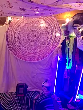 Snapshot of infinirose chatting on 03.15.26 infinirose online show from 03.15.26