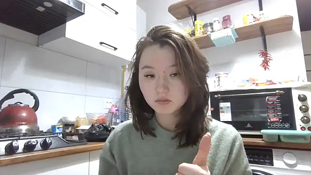 Snapshot of VelmaMaasch chatting on 12.16.25 VelmaMaasch online show from 12.16.25