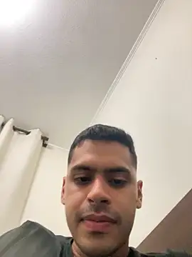 Snapshot of HotWhisper22 chatting on 12.18.25 HotWhisper22 online show from 12.18.25