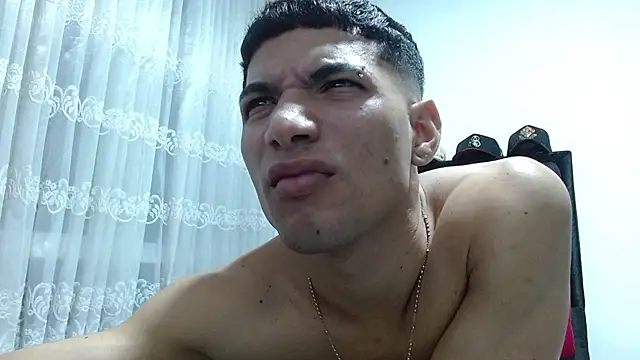 Snapshot of ANDRE_JIIMZ chatting on 06.12.26 ANDRE JIIMZ online show from 06.12.26