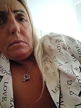 Snapshot of theblondecocklover chatting on 05.23.26 theblondecocklover online show from 05.23.26