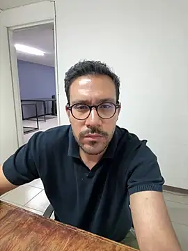 Snapshot of AdrianGarcia89 chatting on 04.11.26 AdrianGarcia89 online show from 04.11.26