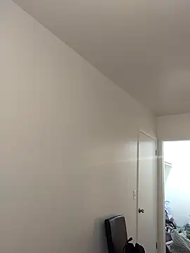 Snapshot of AverageAnt_ chatting on 02.17.26 AverageAnt online show from 02.17.26