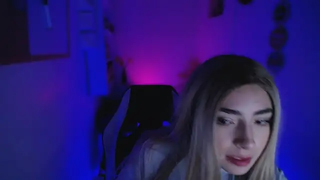 channel blondee online show from 02.17.26