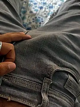 AqueousCrepe online show from 01.12.26