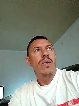 Snapshot of L_hotcream chatting on 02.18.26 L hotcream online show from 02.18.26