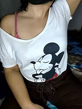 Snapshot of farhana_bebs chatting on 01.08.26 farhana bebs online show from 01.08.26