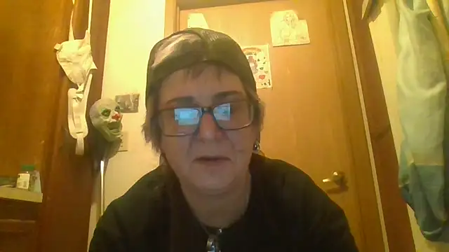 Snapshot of becky1111 chatting on 04.12.26 becky1111 online show from 04.12.26
