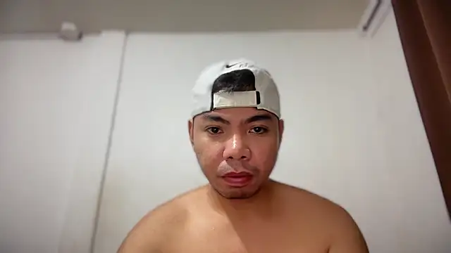 Snapshot of chubbybear_08 chatting on 02.13.26 chubbybear 08 online show from 02.13.26