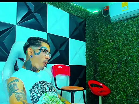 Boy tatto77 online show from 03.12.26