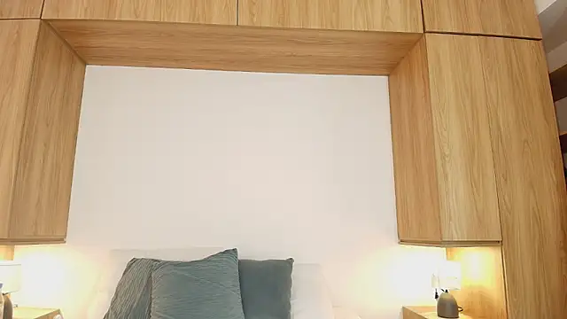 violet  rouse   online show from 12.21.25