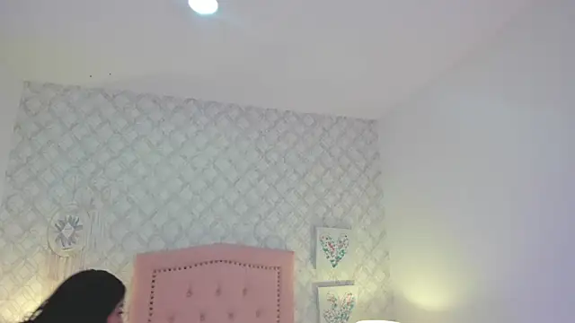 amber  ferrera online show from 02.28.26