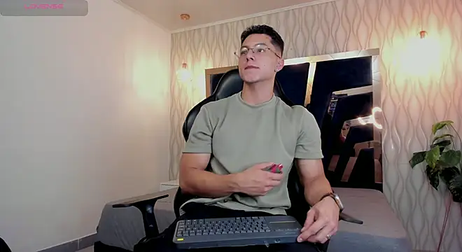 Snapshot of Noah_Clarkk chatting on 03.01.26 Noah Clarkk online show from 03.01.26