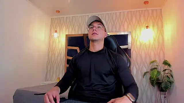 Noah Clarkk online show from 03.19.26