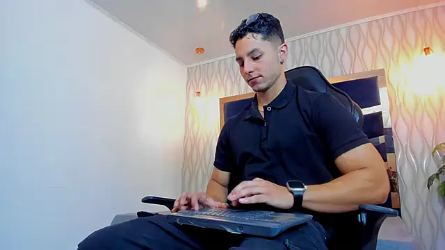 Noah Clarkk online show from 03.24.26