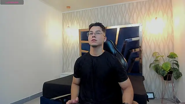 Noah Clarkk online show from 04.07.26