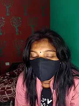 QWEEN7B online show from 12.18.25