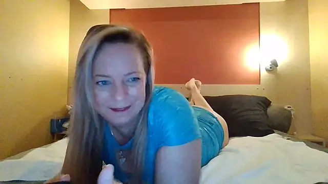 Snapshot of Miss-Chupagirly chatting on 01.12.26 Miss-Chupagirly online show from 01.12.26