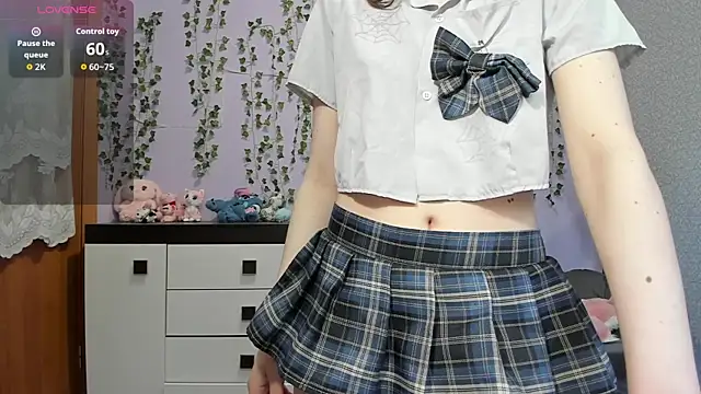 Snapshot of Yoonhee_ki chatting on 04.22.26 Yoonhee ki online show from 04.22.26