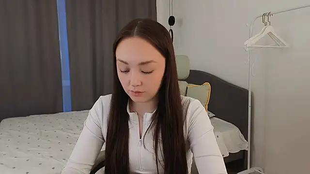 fallin lovee online show from 03.13.26