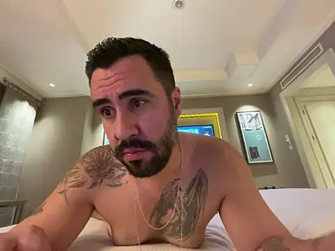 Snapshot of XhotLatte chatting on 03.16.26 XhotLatte online show from 03.16.26