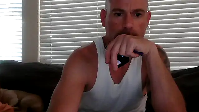 Snapshot of MISTERANDDEMI chatting on 05.25.26 MISTERANDDEMI online show from 05.25.26