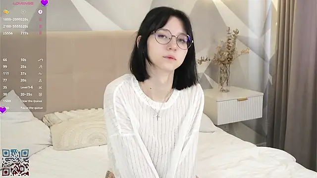 DeliaLoma online show from 03.03.26