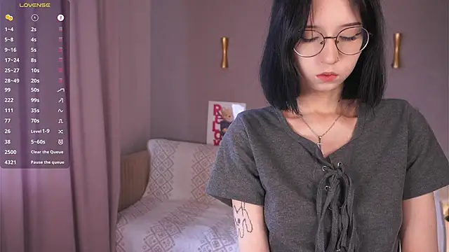 DeliaLoma online show from 04.10.26