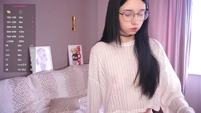 Snapshot of DeliaLoma chatting on 04.25.26 DeliaLoma online show from 04.25.26