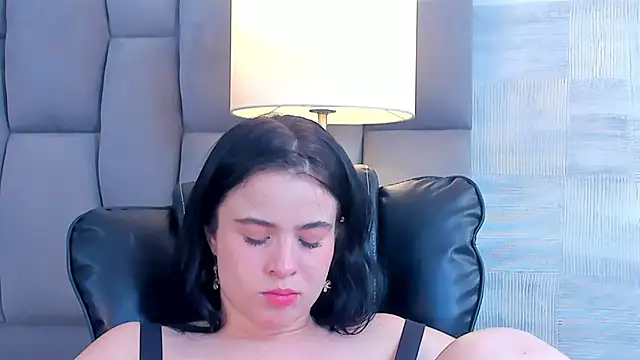 ChannelWhitee  online show from 01.14.26