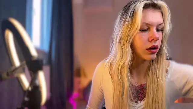 ScoobeDeDoo online show from 12.22.25