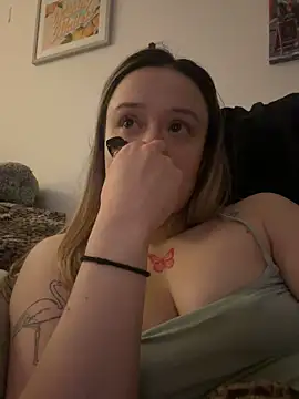 Snapshot of LilyLuck_ chatting on 02.11.26 LilyLuck online show from 02.11.26