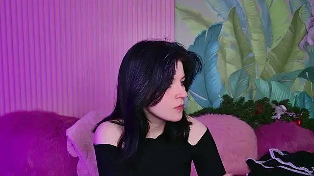 Snapshot of Milana_Cold chatting on 01.13.26 Milana Cold online show from 01.13.26