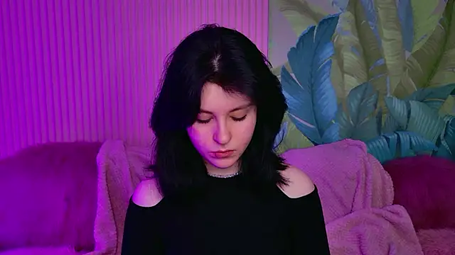 Snapshot of Milana_Cold chatting on 01.14.26 Milana Cold online show from 01.14.26