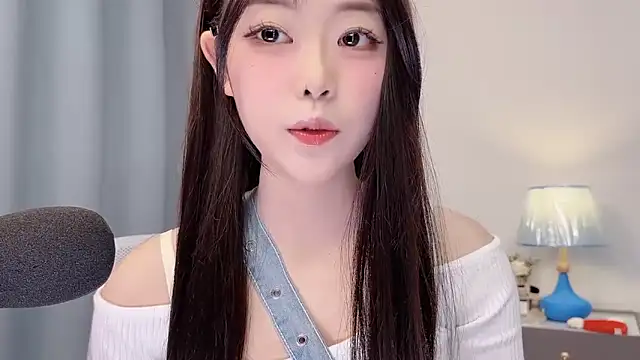 smalldaisy online show from 04.02.26