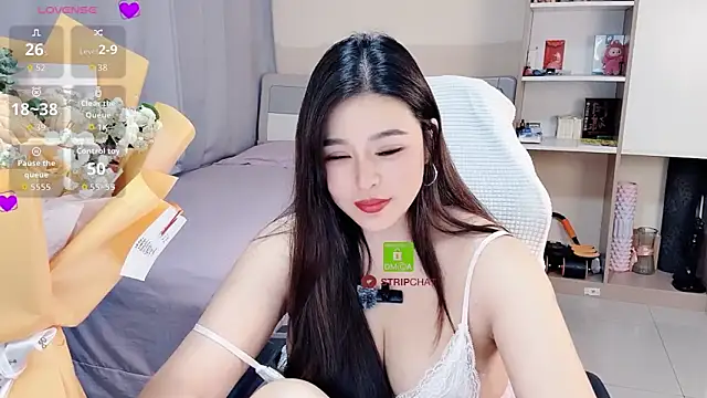 Snapshot of Ogravity_ chatting on 05.14.26 Ogravity online show from 05.14.26