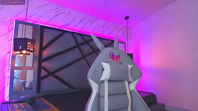 Snapshot of Lili_Evanss chatting on 02.04.26 Lili Evanss online show from 02.04.26