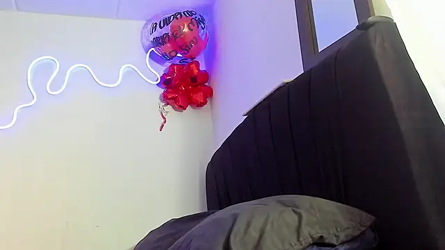 Snapshot of Lili_Evanss chatting on 03.13.26 Lili Evanss online show from 03.13.26