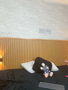 Electra Joness online show from 02.05.26