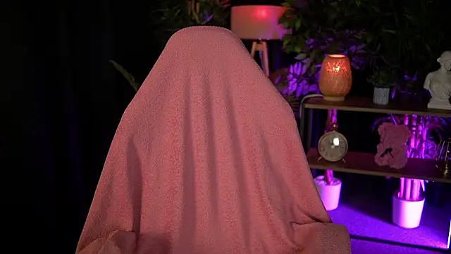 Velouraa online show from 02.26.26