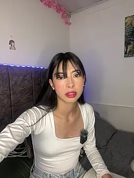 Snapshot of junorise23 chatting on 07.18.26 junorise23 online show from 07.18.26