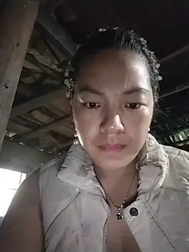 Snapshot of Lucky_cutee chatting on 05.21.26 Lucky cutee online show from 05.21.26