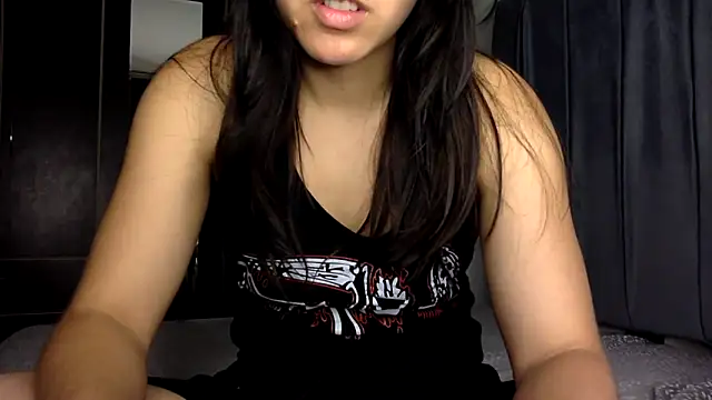 Snapshot of Sofii_unicorn chatting on 05.26.26 Sofii unicorn online show from 05.26.26