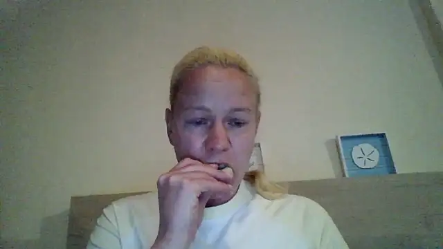 jennyblondeuk online show from 04.18.26