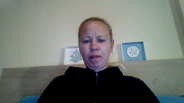 Snapshot of jennyblondeuk chatting on 05.06.26 jennyblondeuk online show from 05.06.26