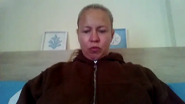 Snapshot of jennyblondeuk chatting on 05.07.26 jennyblondeuk online show from 05.07.26