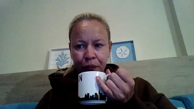 Snapshot of jennyblondeuk chatting on 05.08.26 jennyblondeuk online show from 05.08.26