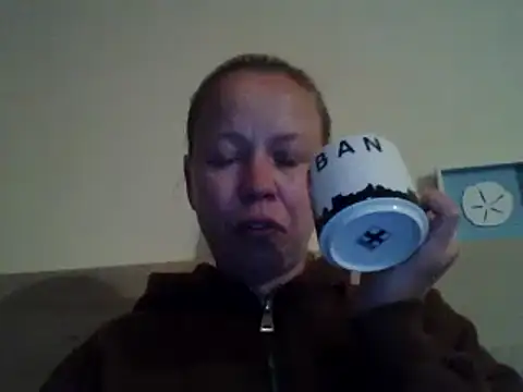 Snapshot of jennyblondeuk chatting on 05.19.26 jennyblondeuk online show from 05.19.26