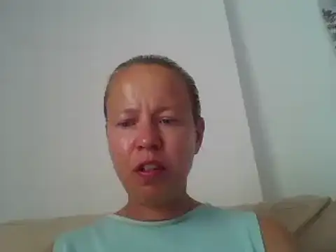 Snapshot of jennyblondeuk chatting on 05.31.26 jennyblondeuk online show from 05.31.26